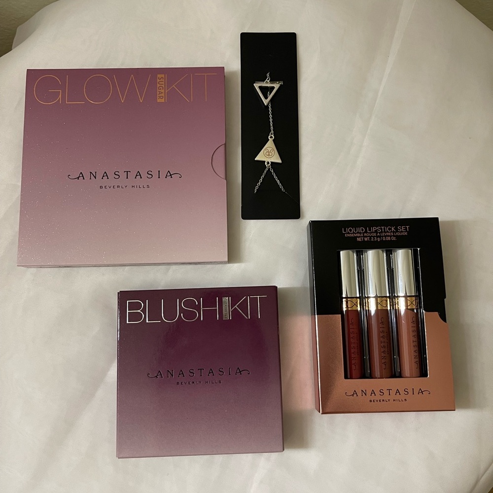 Anastasia Beverly Hills Sugar Glow Kit + Gradient Blush Kit + Liquid Lipsticks